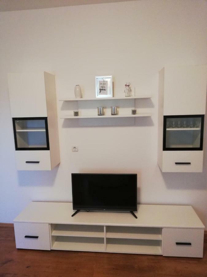 Mala Kuca Apartment Vodice Luaran gambar
